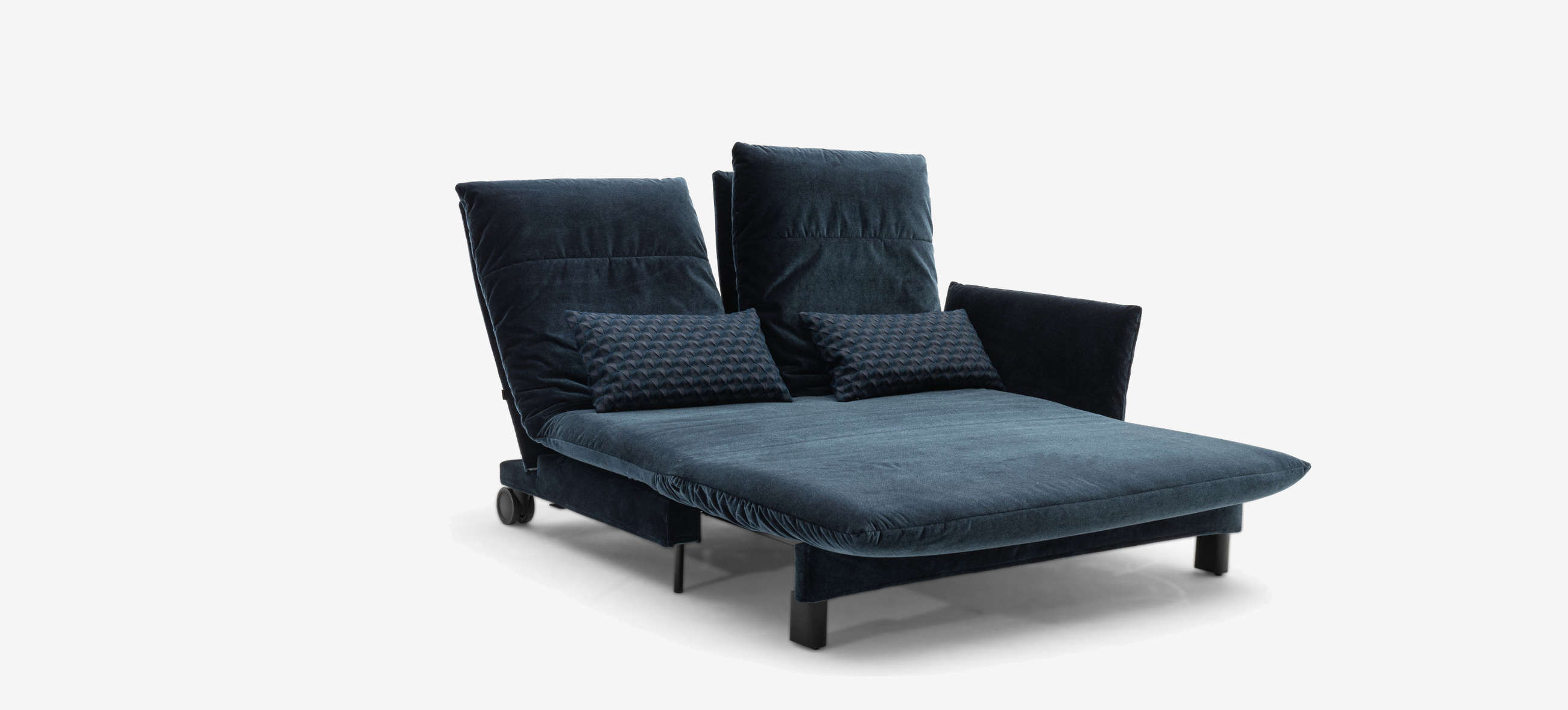 Schlafsofa Valentina verwandelt zum Relaxen. Relaxfläche Schlafsofa Valentina Signet