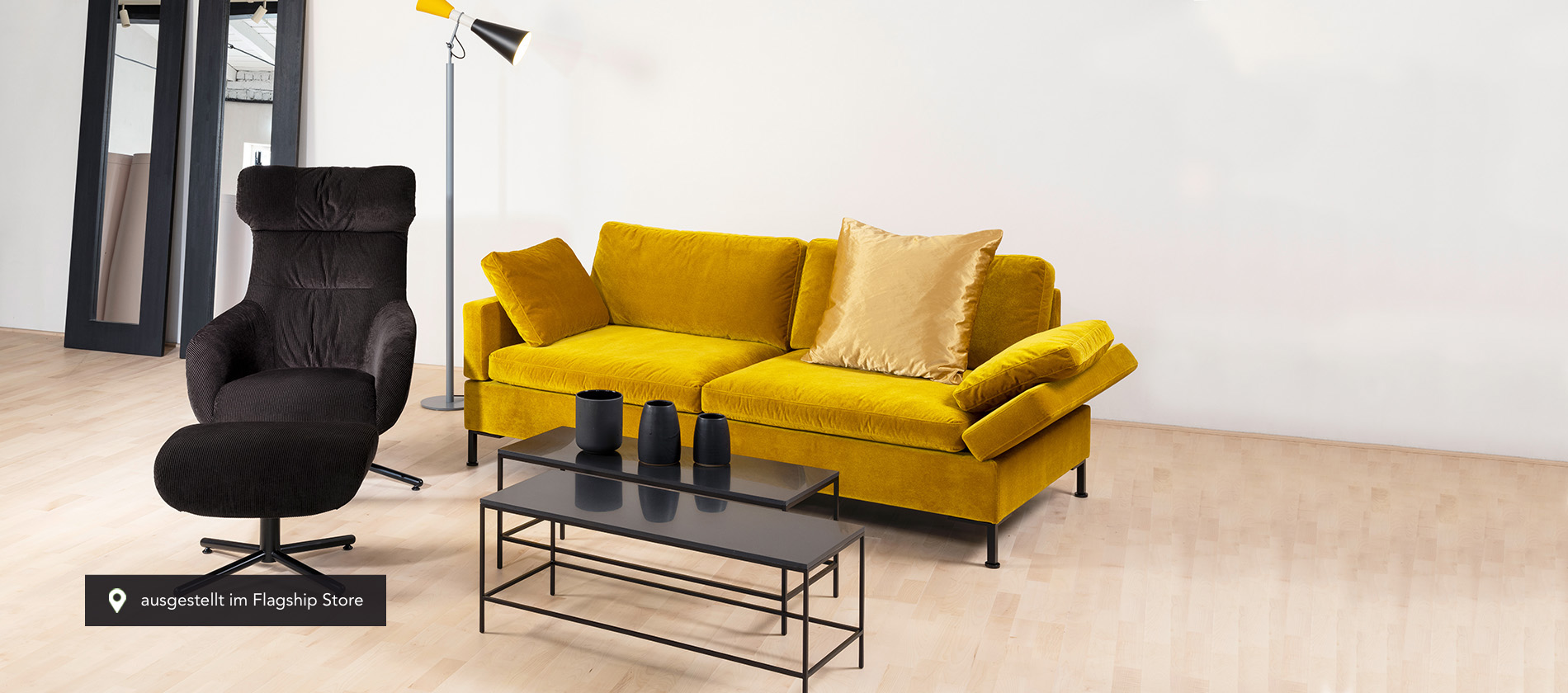 Das Sofa Alba von Brühl in gelbem Samt. Sofa Alba Brühl Leder