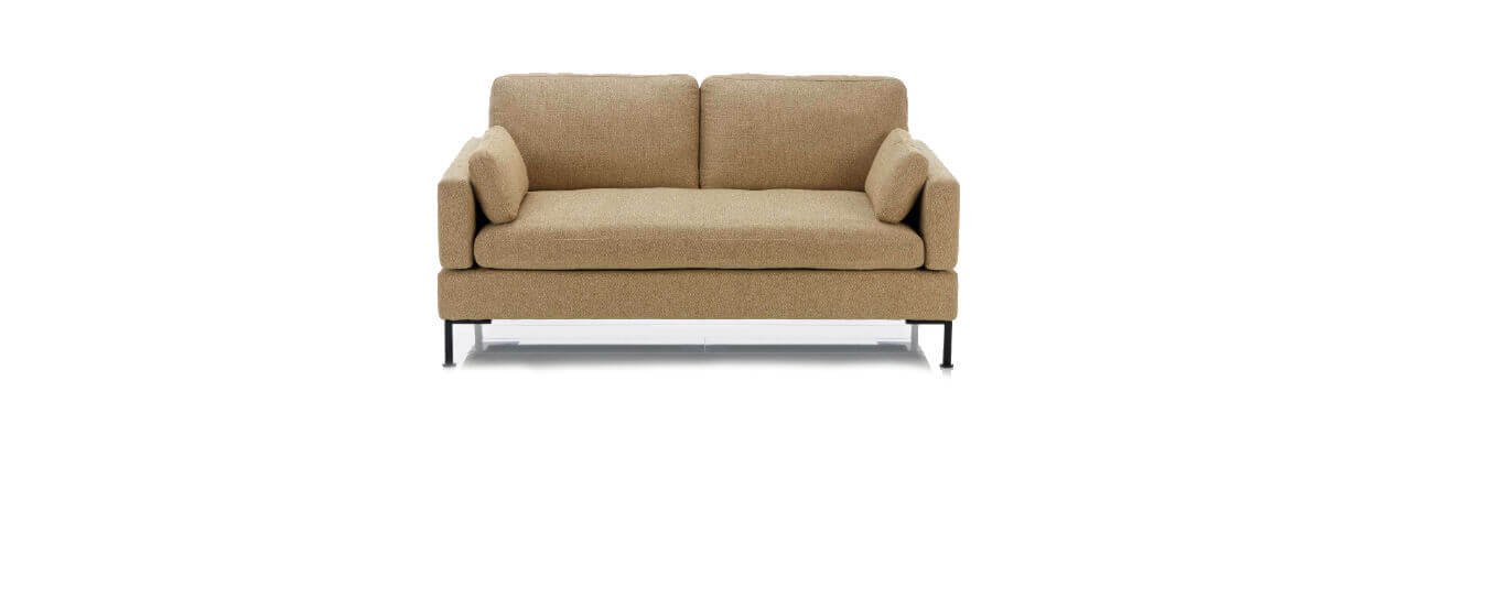 Kleines Sofa Alba von Bruehl mit Stoffbezug und schmalen Armlehnen. Bruehl Sofa Alba mit schmalen Armlehnen.