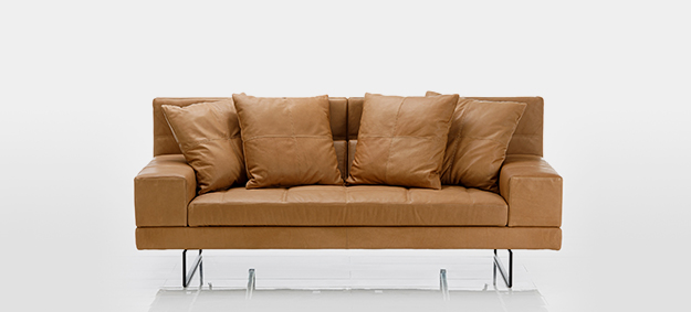 Das Sofa Amber von Brühl in Leder. sofa amber brühl leder cognac
