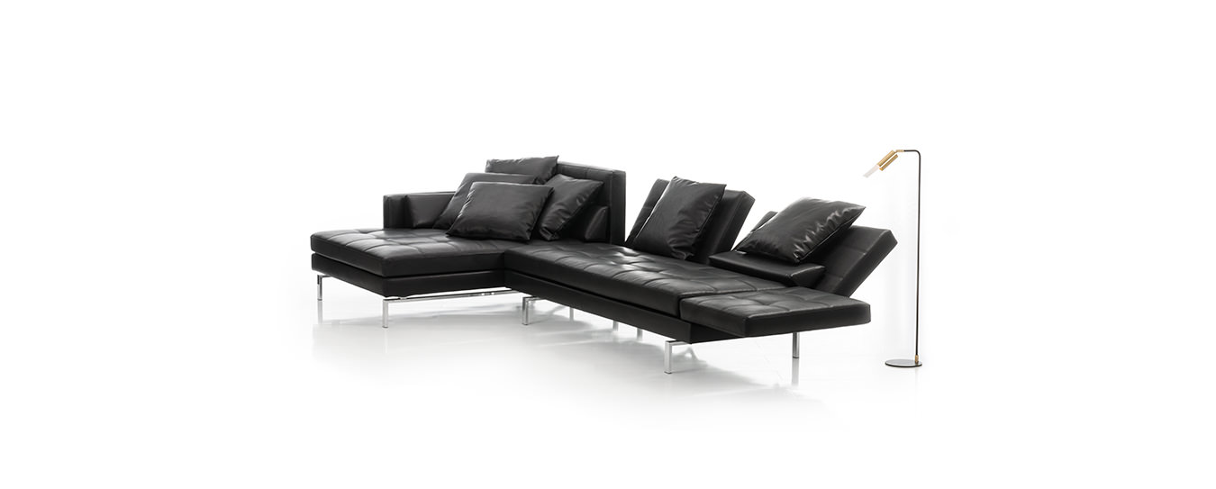 Hier sehen Sie die Alba Eckgruppe von Brühl in schwarzem Leder Brühl Alba Eckgruppe Gruppe Sofa