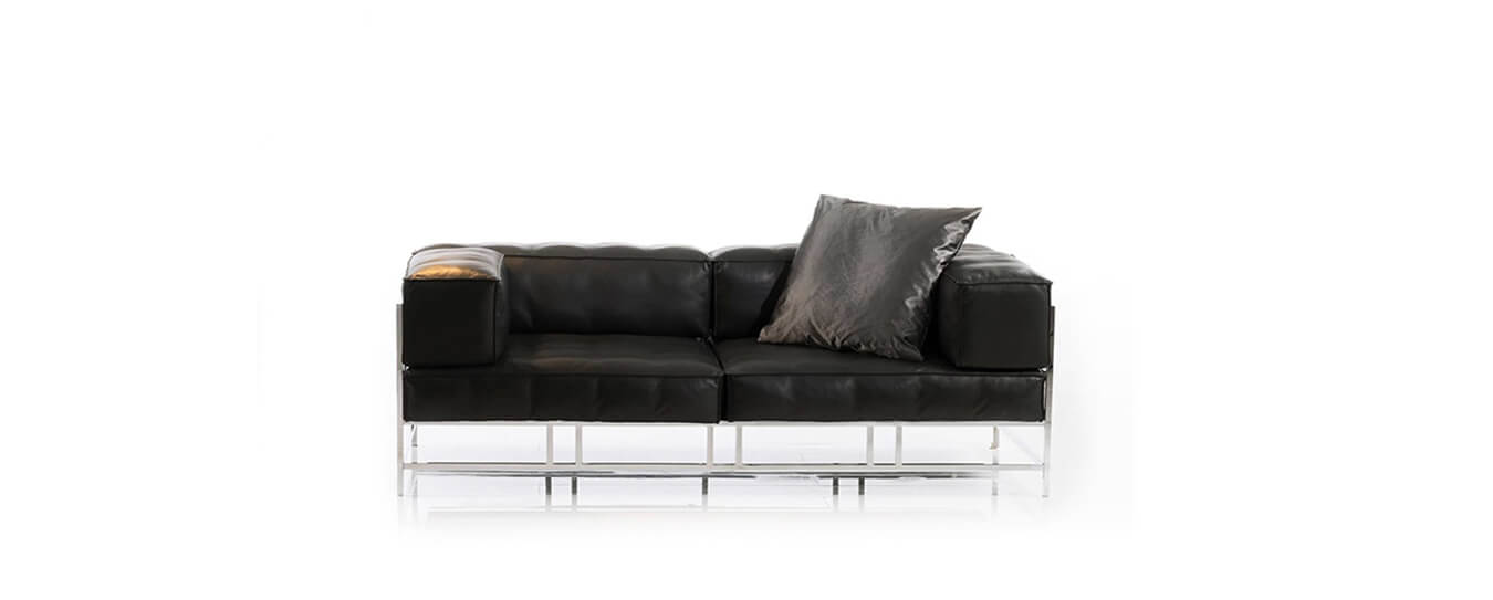 Das Sofa Easy Pieces Metal von Bruehl mit Leder und Metallgestell. Sofa Easy Pieces Metal Brühl