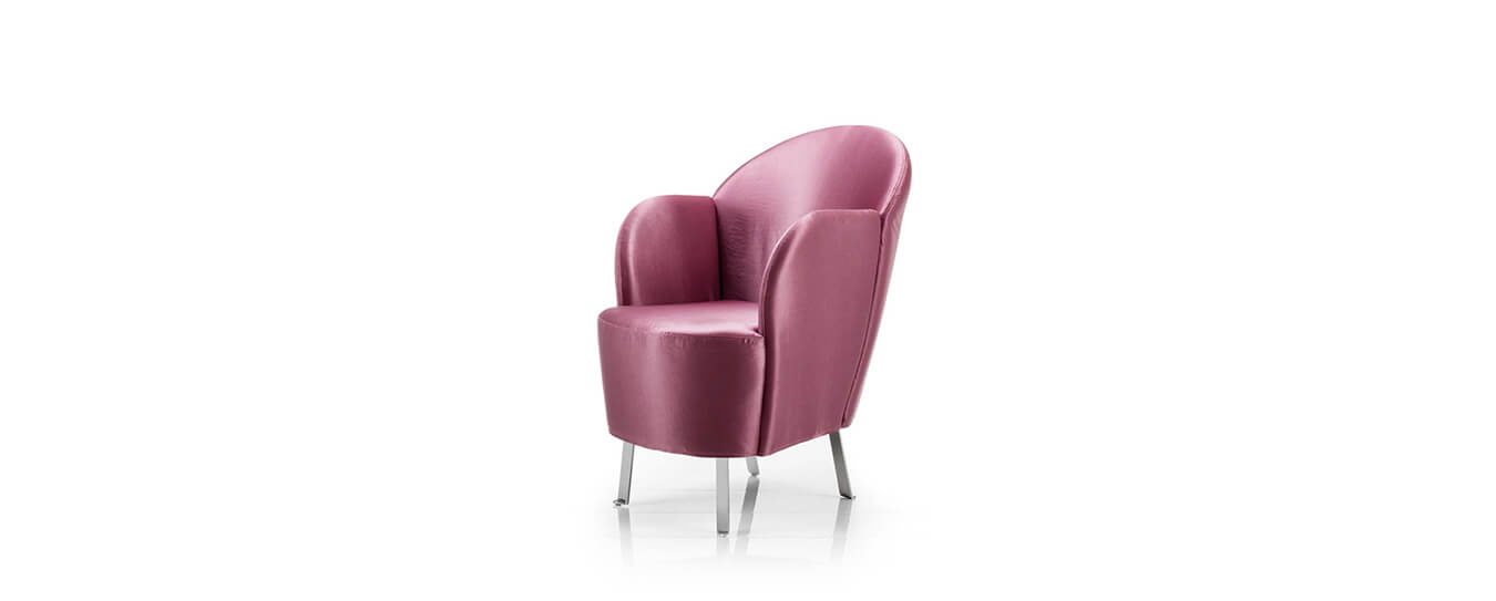 Der Sessel Floret von Brühl in rosafarbenem Stoff. Sessel Floret Brühl Stoff rosa