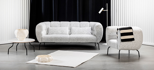 Das Sofa und Sessel Magnolia von Brühl in einem Boucle Stoff. sofa magnolia sessel
