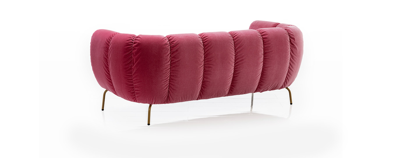 Das Sofa Magnolia von Brühl in der Rückansicht. sofa magnolia brühl