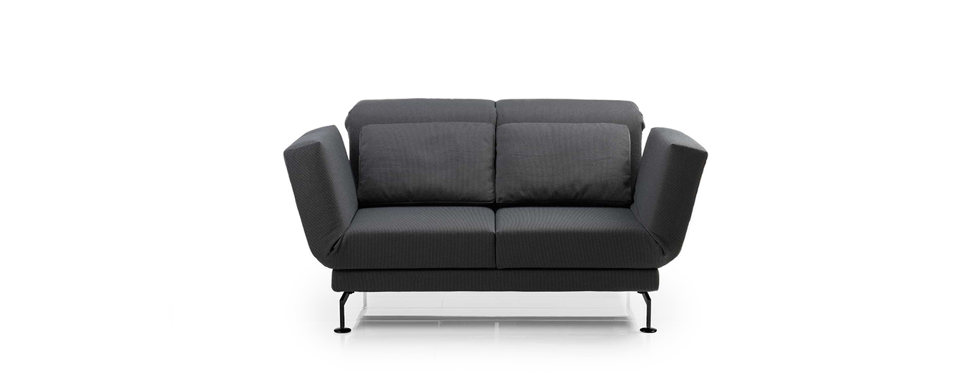 Das Schlafsofa Moule small von Brühl mit schwarz pulverbeschichtetem Gestell. Schlafsofa Funktionssofa Moule small Brühl