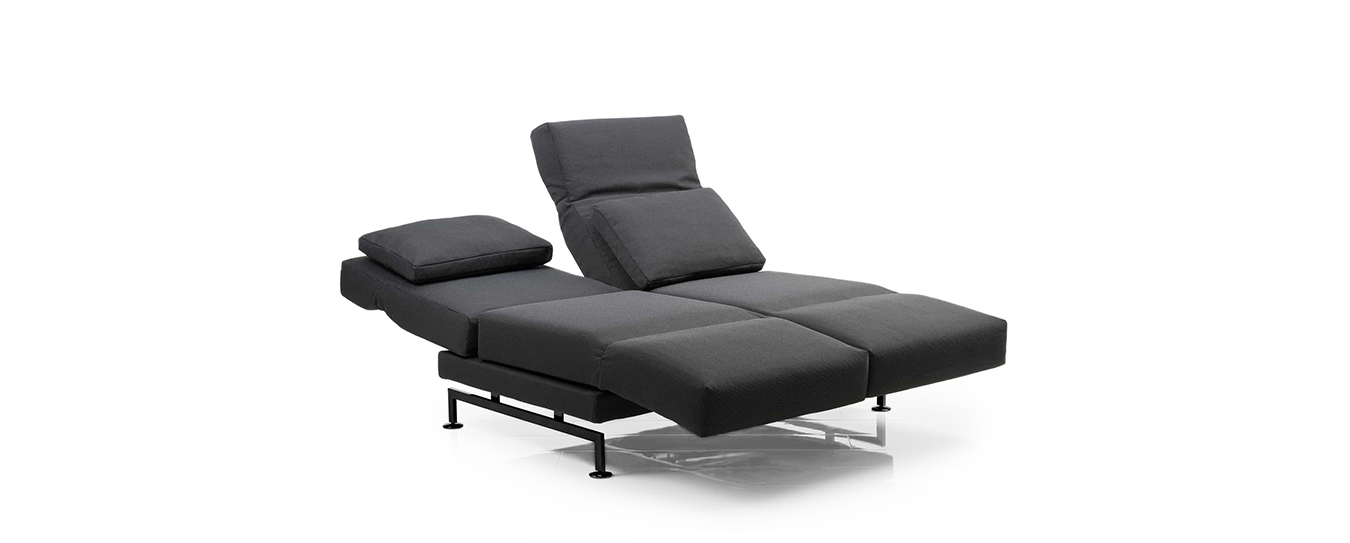Das Schlafsofa Moule small von Brühl mit verwandelten Sitzen. Schlafsofa Funktionssofa Moule small Brühl
