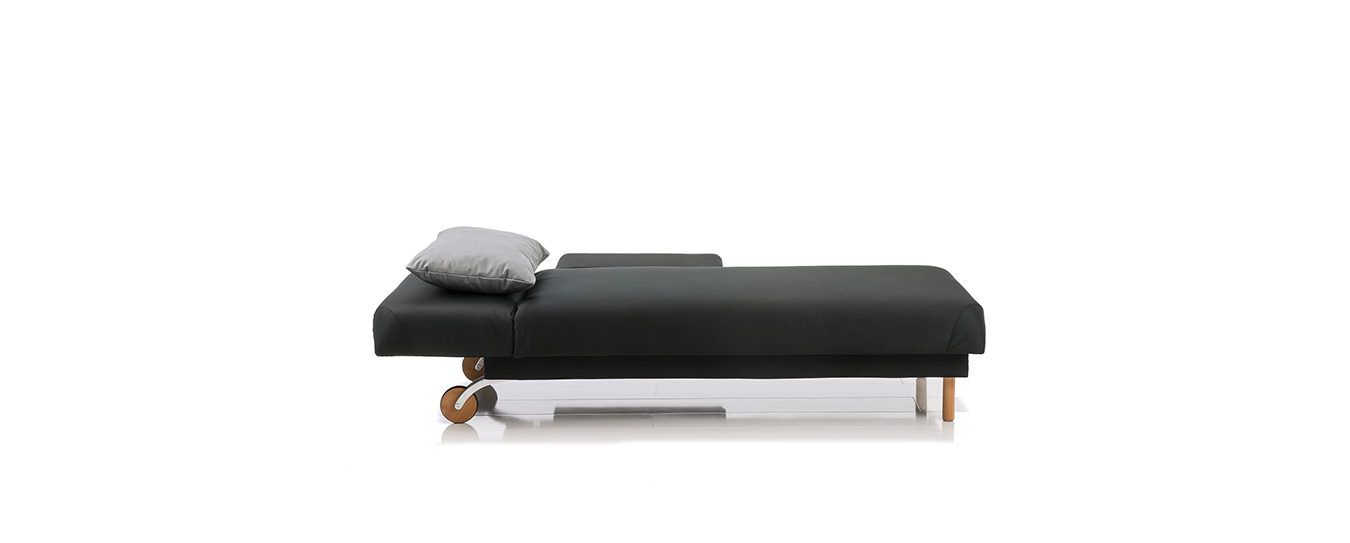Hier sehen die Tam Liege von Brühl. Tam Liege Brühl Schlafsofa