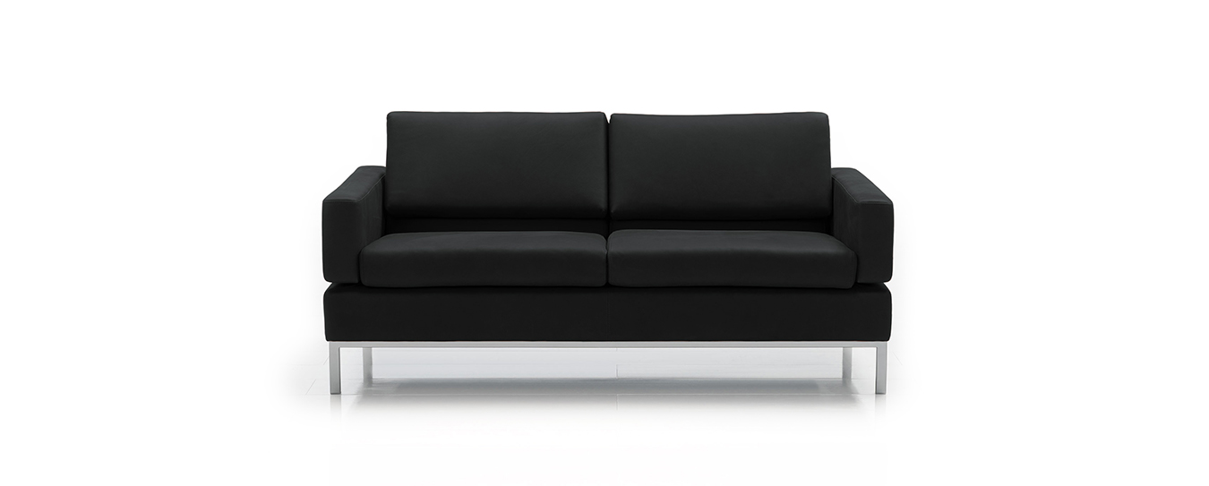 Hier sehen Sie das Sofa Tomo von Brühl im Leder Oliva, Farbe 10. Brühl Sofa Tomo Leder Oliva