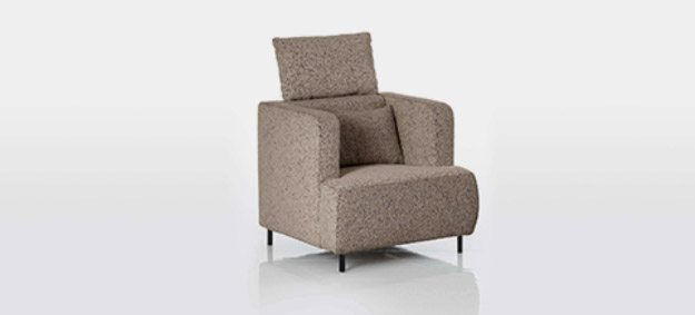Der Sessel Aoyama von Brühl mit Kopfstütze. sessel aoyama brühl braun