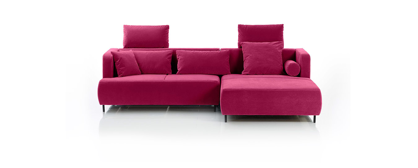 Das Ecksofa Aoyama von Brühl in pinkem Stoff. ecksofa aoyama brühl pink