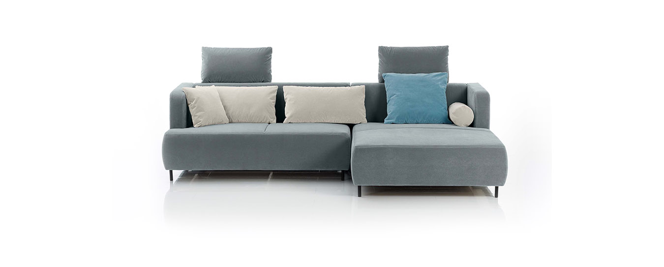 Das Ecksofa Aoyama von Brühl in grauem Stoff. ecksofa aoyama brühl grau