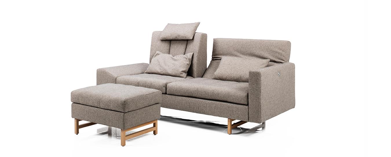Das Sofa und Hocker Embrace von Brühl. Sofa Hocker Embrace Brühl
