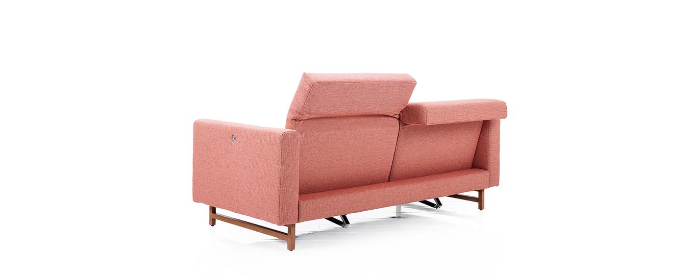 Die Rückansicht des Embrace Sofa von Brühl. Sofa Embrace Brühl