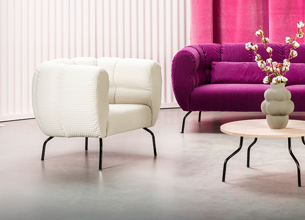Der Sessel Magnolia von Brühl in weißem Stoff. sessel magnolia brühl