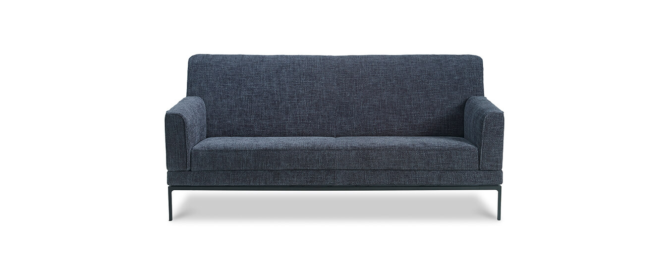 Das Sofa Glove Pure von Jori in blauem Stoff. Sofa Glove Pure Jori Stoff blau
