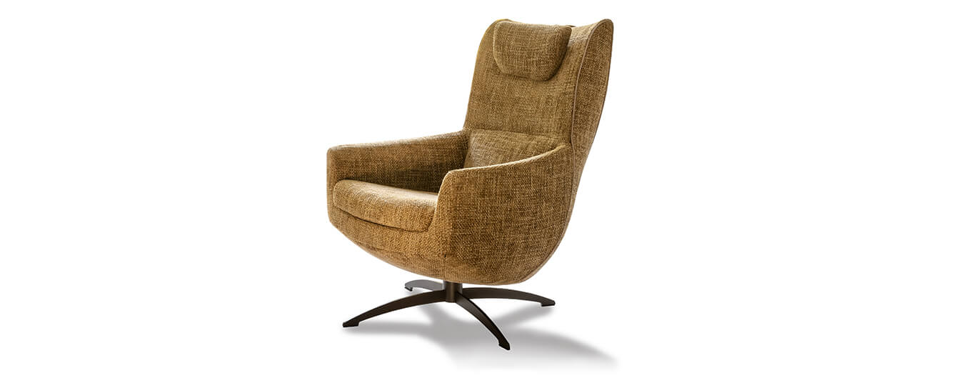 Der Loungessel Griffon von Jori im Stoff Axil, Farbe 027. Loungesessel Sessel Griffon Jori