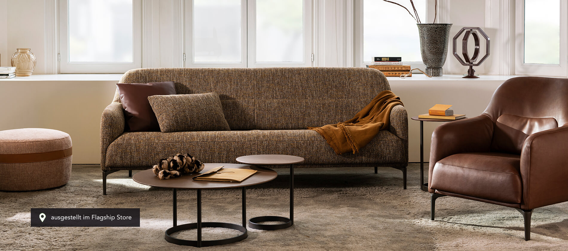Das Sofa Obsession von Jori im Stoff Mamaye. sofa obsession jori sessel