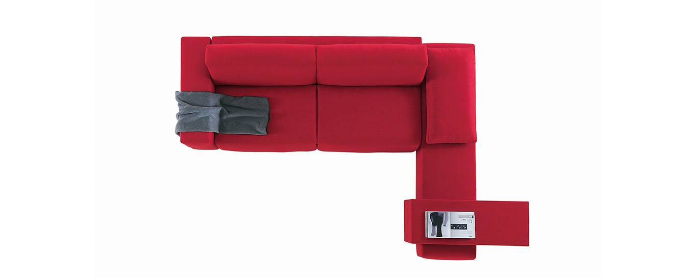 Brera Bettsofa von Pol74 als L mit roten Stoff bezogen Bettsofa Variante Brera von Pol74