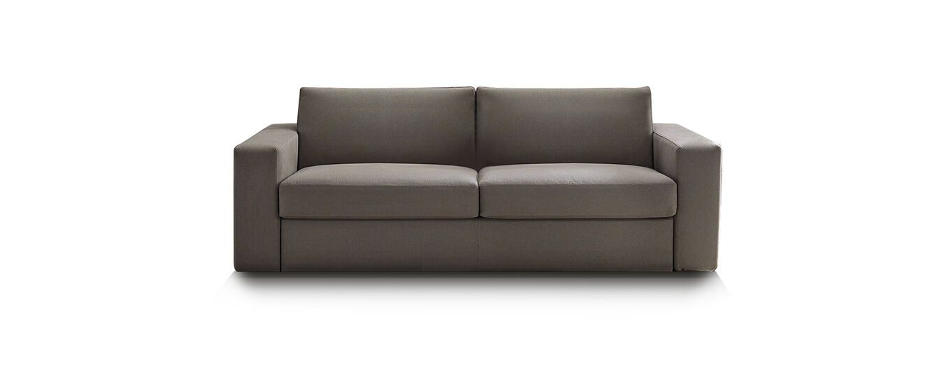 Das Schlafsofa Bedsofa von Pol74 mit den Armlehnen medium. schlafsofa bedsofa pol74