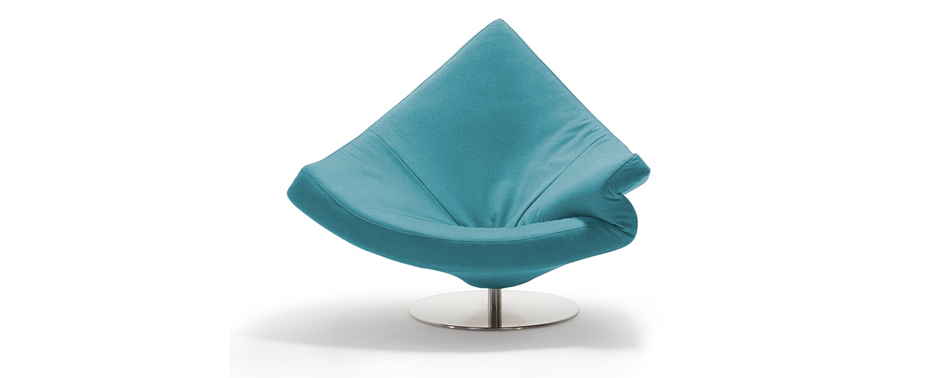 Der Clou Sessel von Signet im Stoff Lana, Farbe Aqua. Signet Sessel Clou