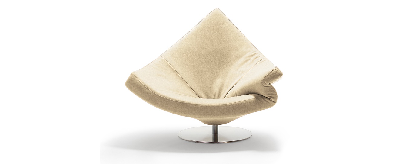 Der Clou Sessel von Signet im Stoff Lana, Farbe Creme. Signet Sessel Clou