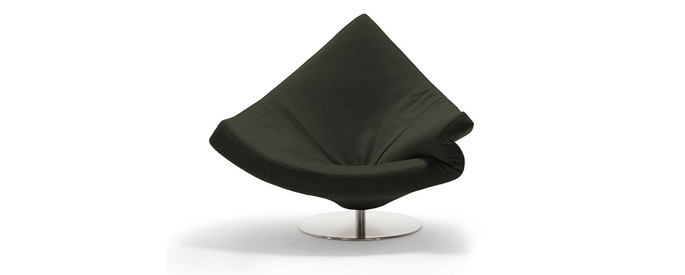 Der Clou Sessel von Signet im Stoff Lana, Farbe Dunkelgrün. Signet Sessel Clou