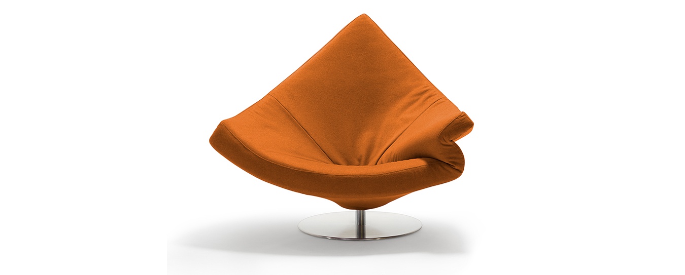 Der Clou Sessel von Signet im Stoff Lana, Farbe Orange. Signet Sessel Clou