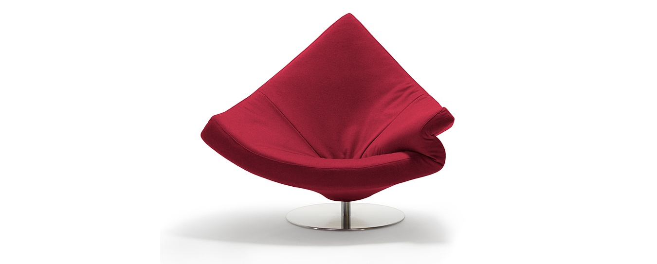 Der Clou Sessel von Signet im Stoff Lana, Farbe Rot. Signet Sessel Clou