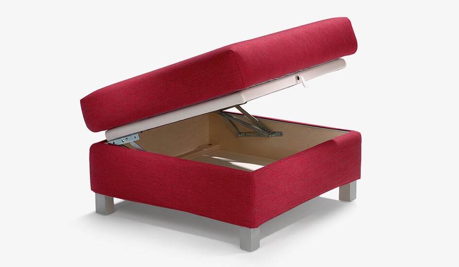 Den Hocker des Good Life gibt es mit oder ohne Bettkasten Signet Good Life Schlafsofa Hocker