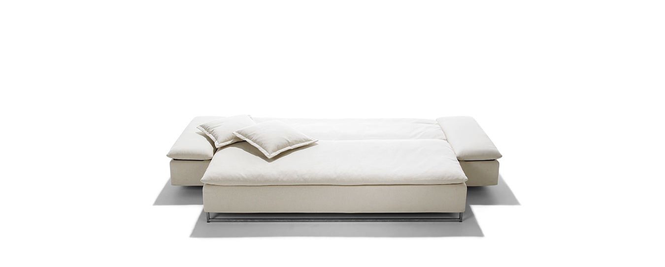 Hier sehen Sie das Isla Schlafsofa von Signet als Bett. Signet Isla Schlafsofa
