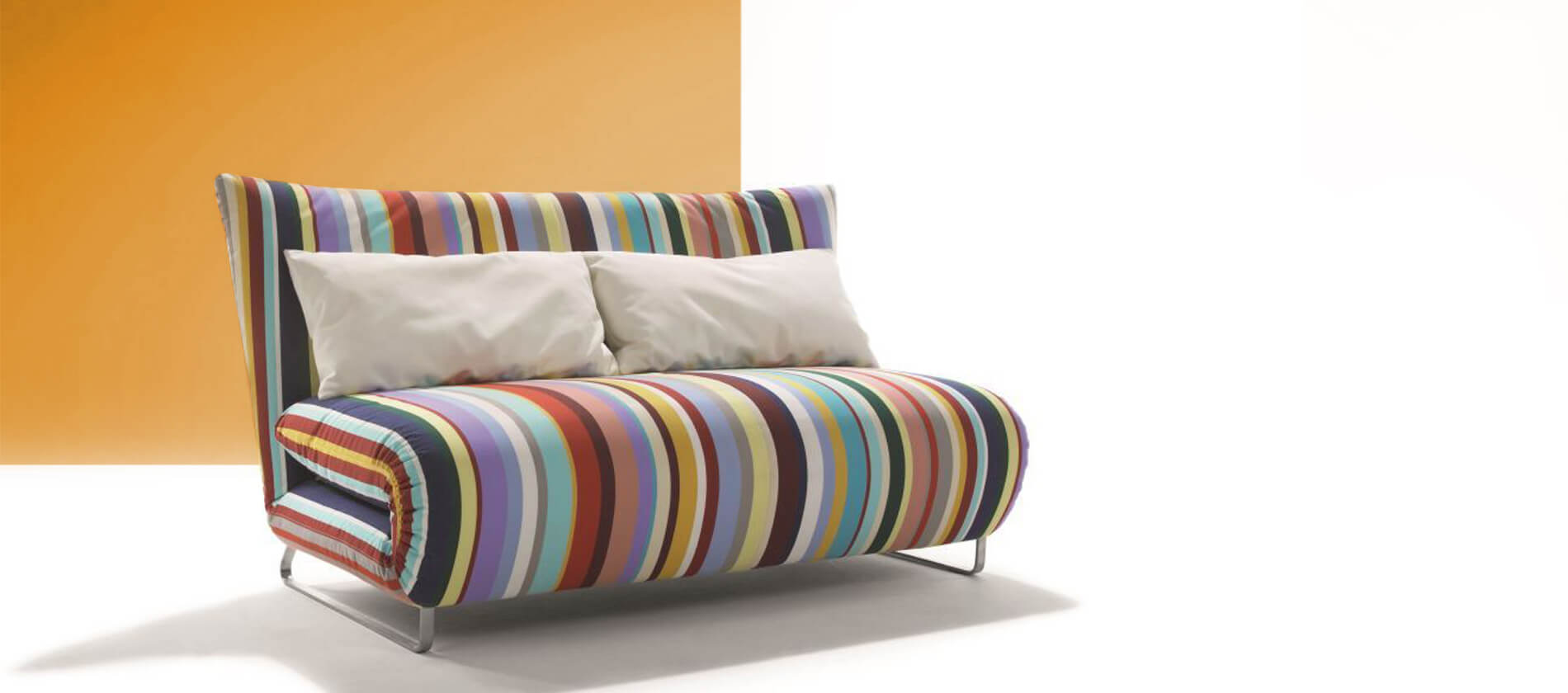Das Schalfsofa Josh von Signet in gestreiftem Stoff. Schlafsofa Liege Josh Signet