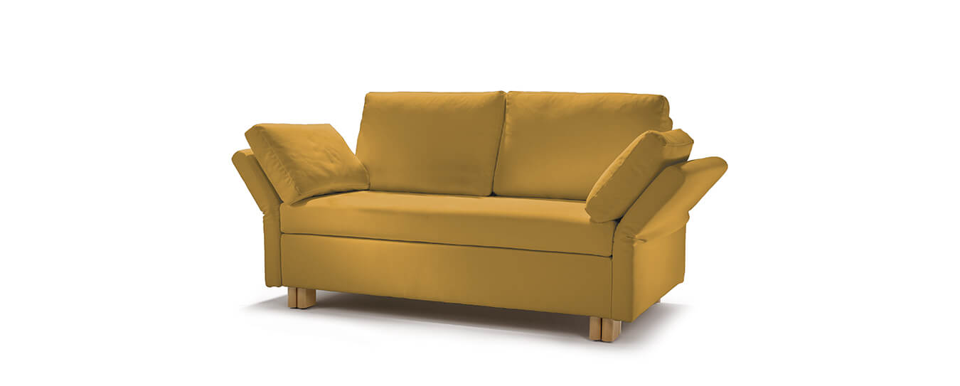 Hier sehen Sie das Schlafsofa Paula von Signet im Stoff Cool, Farbe curry. Schlafsofa Paula Signet