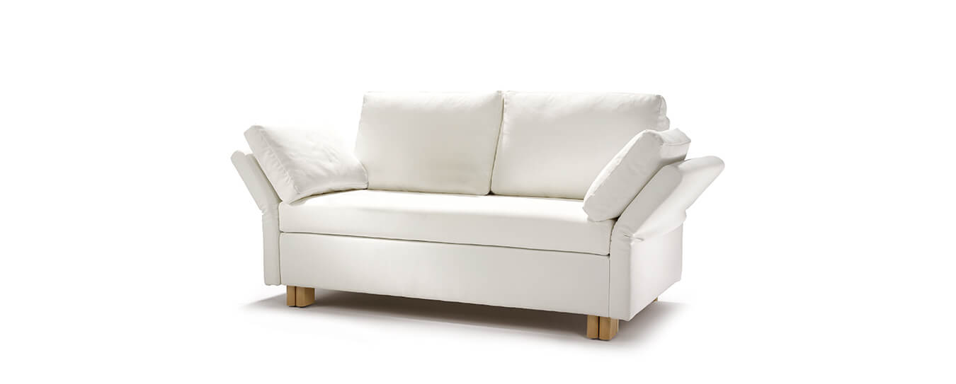 Das Schlafsofa Paula von Signet im Stoff Cool, Farbe weiss. Schlafsofa Paula Signet