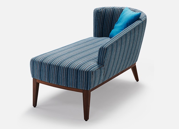 Hier sehen Sie die Chaiselongue Sue von Signet. Signet Chaiselongue Sue