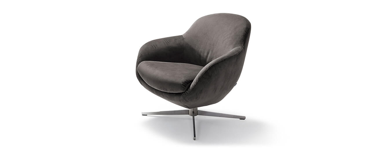 Der Sessel Jester Club von Signet im Stoff Milan, Farbe grau. Sessel Jester Club Signet Stoff Milan
