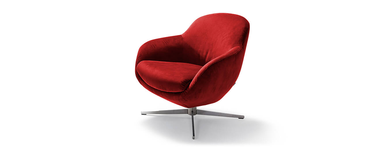 Der Sessel Jester Club von Signet im Stoff Milan, Farbe rot. Sessel Jester Club Signet Stoff Milan