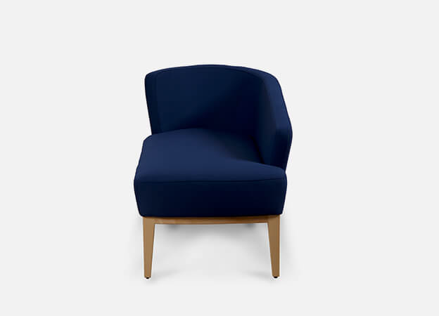 Die Chaiselongue Sue von Signet in blauem Kvadrat Stoff. Liege Chaiselongue Sue Signet Kvadrat Steelcut
