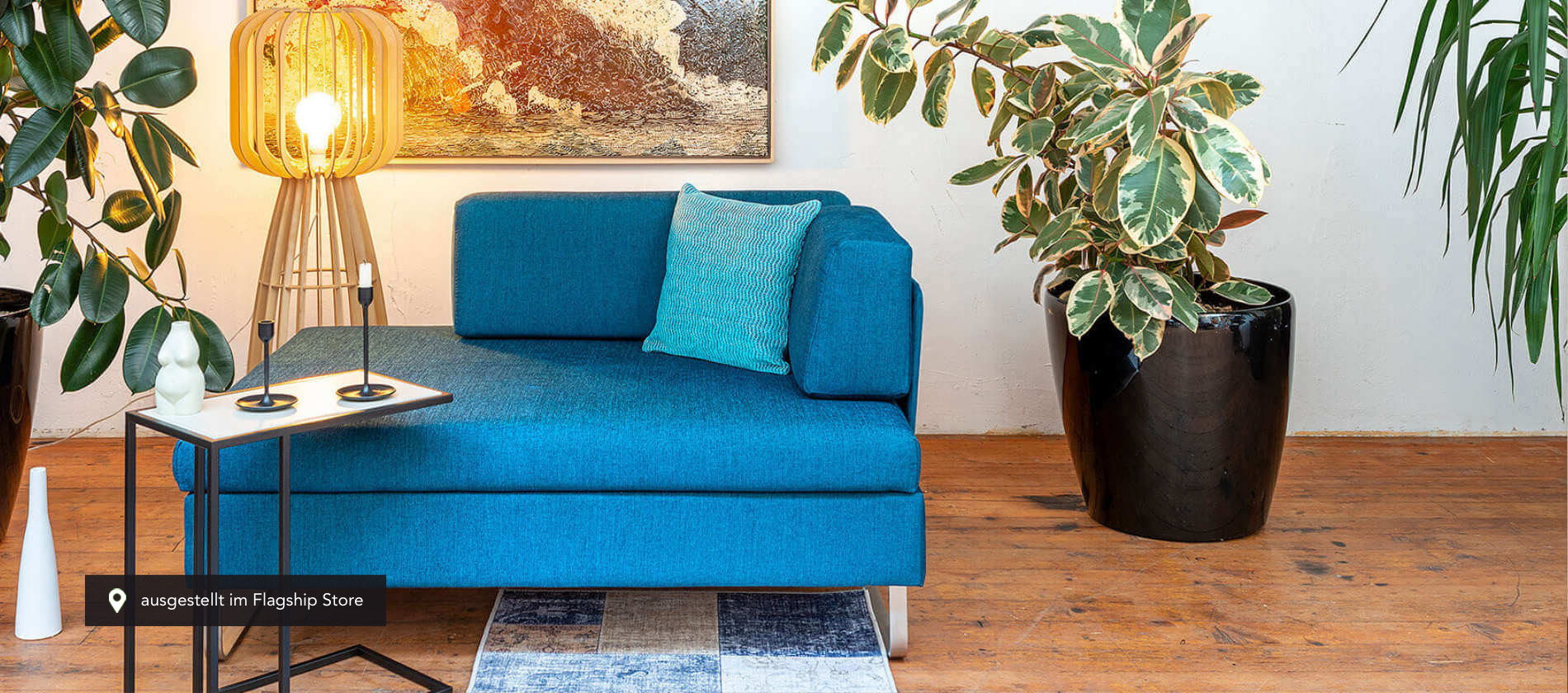 Das Schlafsofa Duetto von Swiss Plus in blauem Stoff. Schlafsofa Duetto Swiss Plus